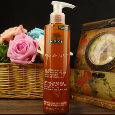 NUXE欧树REVE DE MIEL蜂蜜温和洁面凝胶