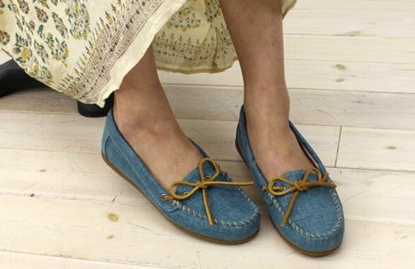Minnetonka Canvas Moc时尚帆布蝴蝶结女士豆豆鞋 两色可选