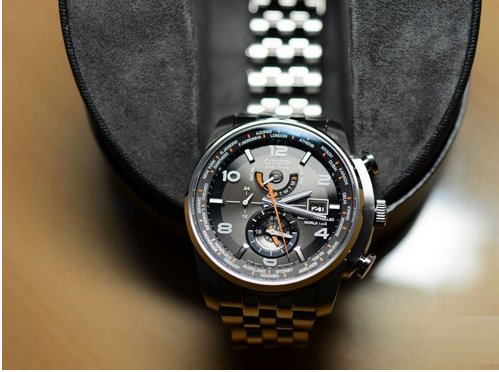 Citizen西铁城 Eco Drive 男士光动能电波 AT9010-52E