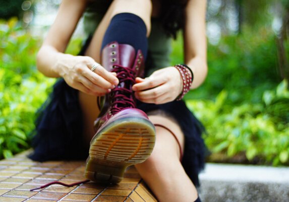Dr. Martens Classic 1919中性款钢头马丁靴