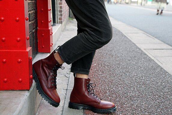 Dr. Martens Classic 1919中性款钢头马丁靴