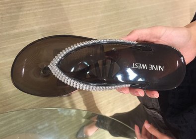 Nine West玖熙Ivyjane女士镶钻时尚夹趾凉鞋
