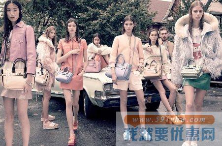 【永恒的经典】Coach 蔻驰 长款拉链钱包手腕包 53413