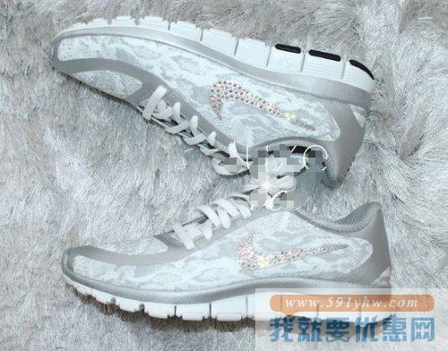 耐克（Nike）FREE 5.0 V4 两色可选女士时尚跑鞋