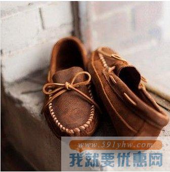 迷你唐卡（Minnetonka）Tie Driving Moc  棕色款女士经典真皮船鞋