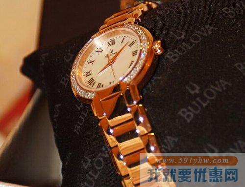 宝路华（Bulova）98R156 女士珍珠母贝镶钻手镯式时装腕表