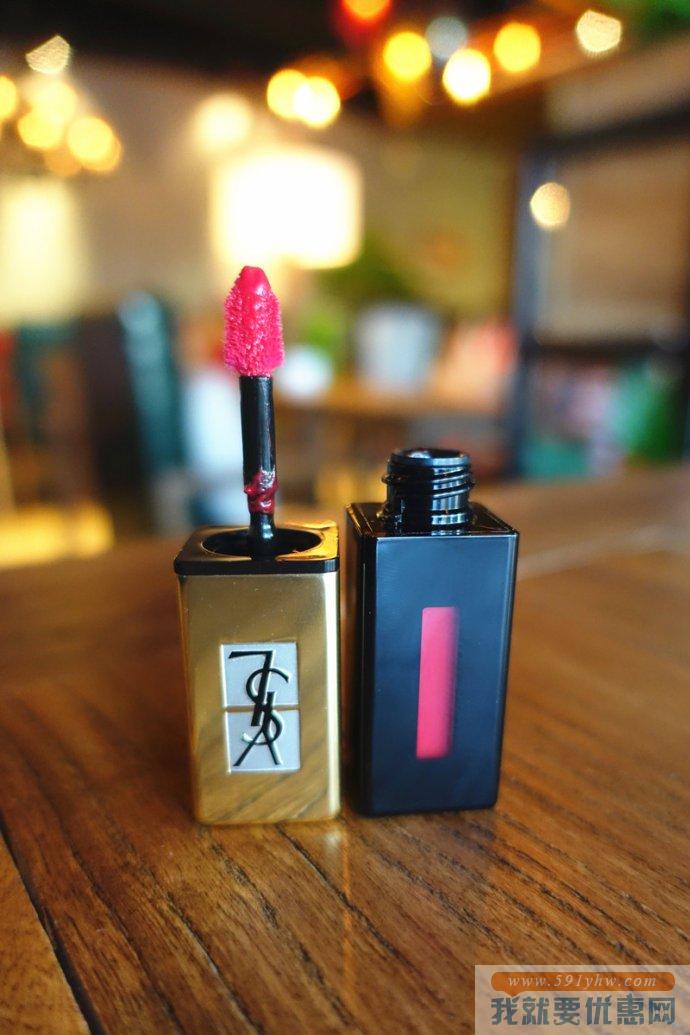 ves Saint Laurent 圣罗兰  Rouge Pur Couture 水吻唇釉