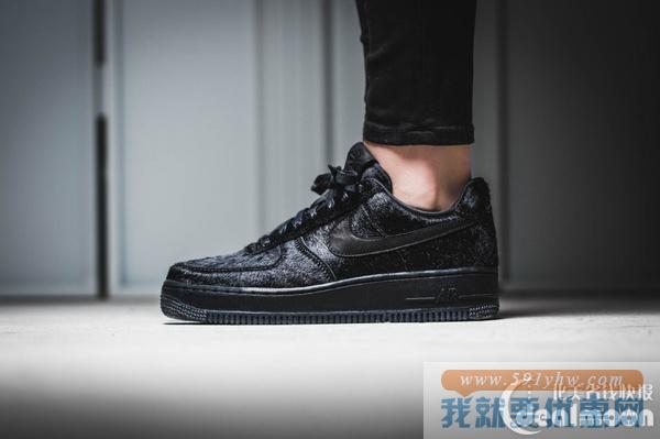 奢华绒毛款 NIKE AIR FORCE 1 07 PREMIUM女鞋热卖