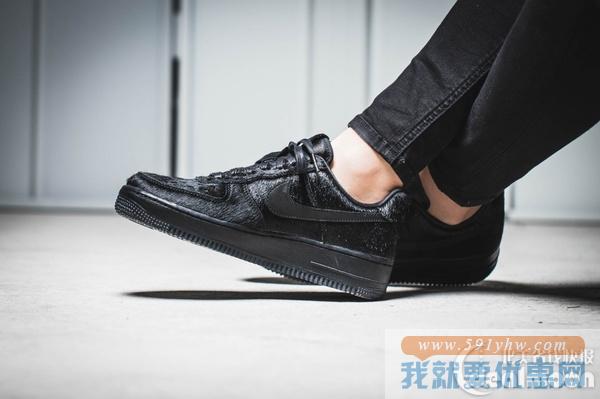 奢华绒毛款 NIKE AIR FORCE 1 07 PREMIUM女鞋热卖