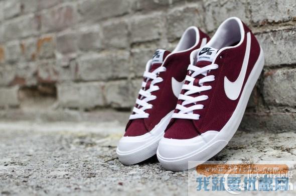 酒红复古风走起！ Nike时尚复古红色帆布鞋热卖 男女都能穿！