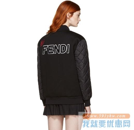 【新款】Fendi 老佛爷卡通头像 黑色飞行员夹克 $1990（约14041元）