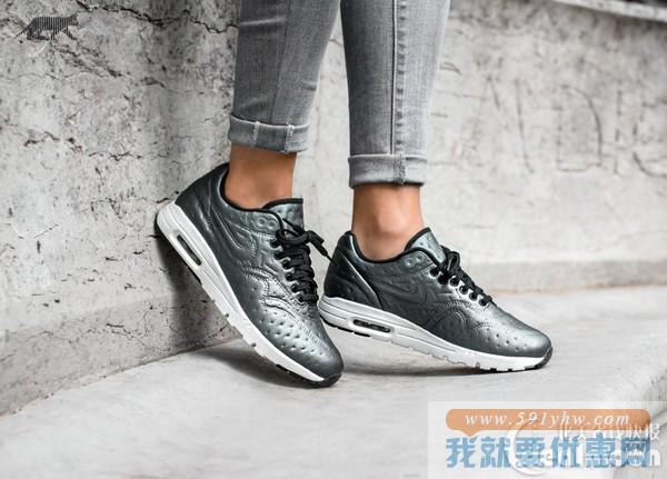 Nike真皮时尚复古女鞋3色热卖