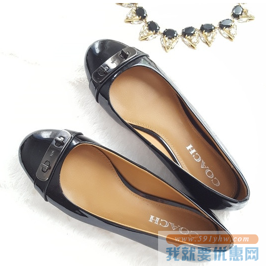 COACH 蔻驰 Oswald 女士真皮平底鞋 44.99美元约￥285（原价165美元） 买手党-买手聚集的地方