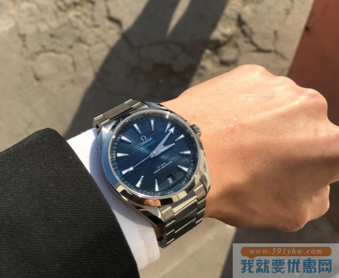 OMEGA 欧米茄 Seamaster 海马系列 Aqua Terra 220.10.41.21.03.002 男士机械腕表 3900美元约￥24950（官方公价41200元） 买手党-买手聚集的地方