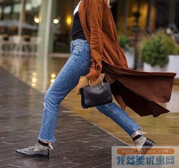 超级网红，Future Glory Co. Rockwell 迷你手提包 酒红 7折 直邮中国 USD$245(￥1519)