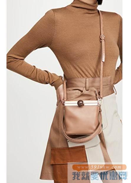 Gu_De Dona 棕色真皮包包 $475（约3,291元）